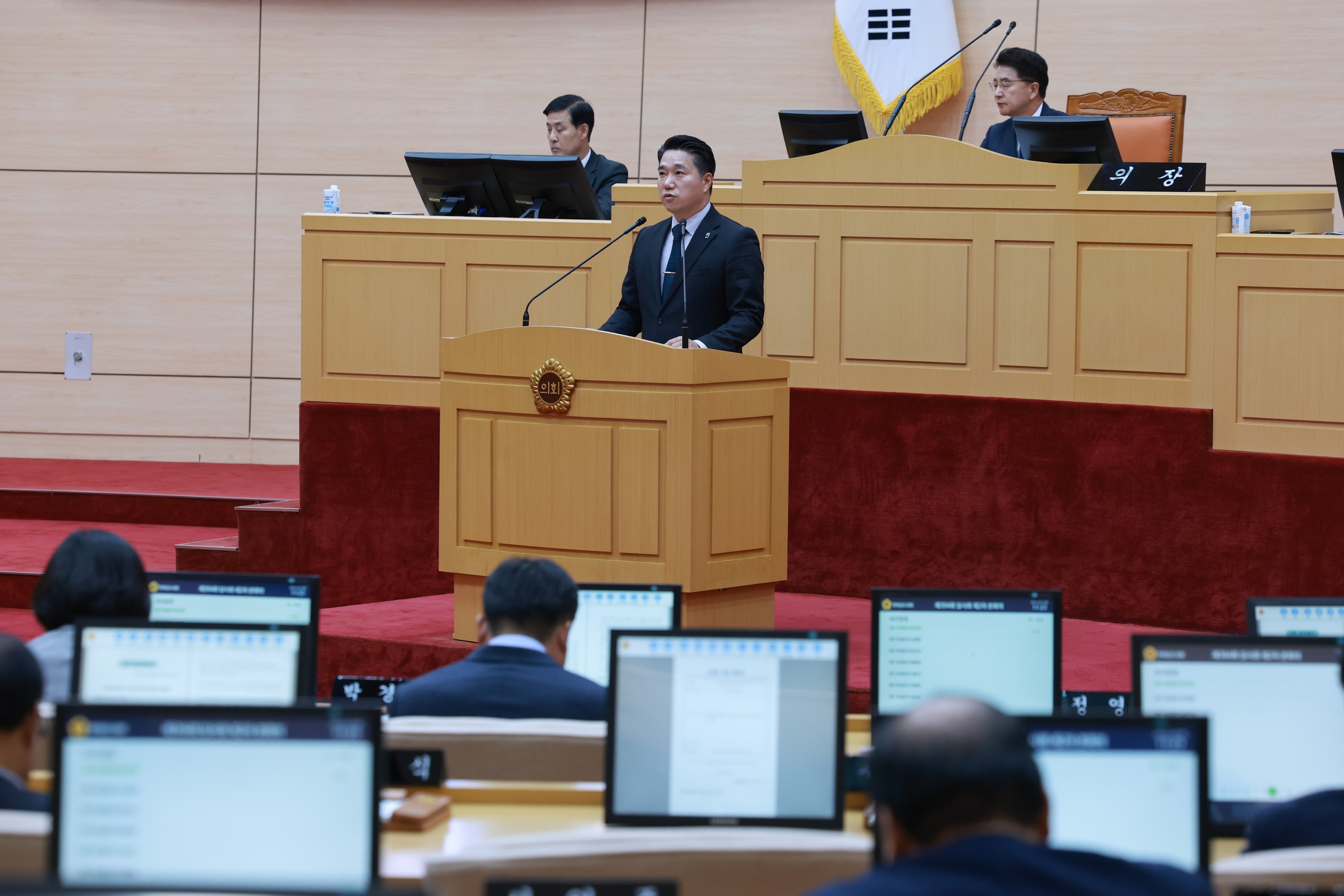 제394회 임시회 제2차 본회의 첨부이미지 : 25년10월23일 제394회 임시회 제2차 본회의 - 086.jpg