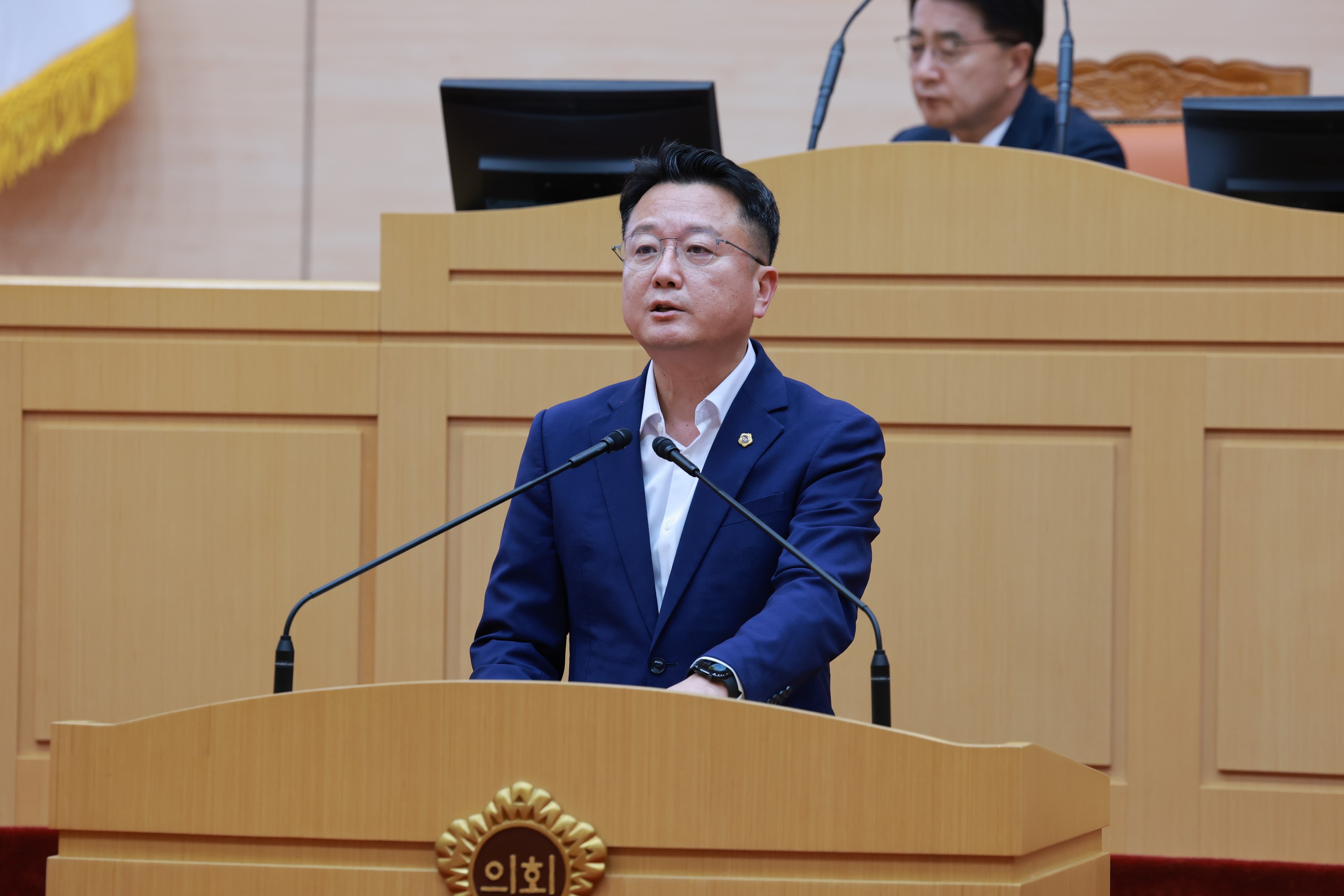 제394회 임시회 제2차 본회의 첨부이미지 : 25년10월23일 제394회 임시회 제2차 본회의 - 099.jpg