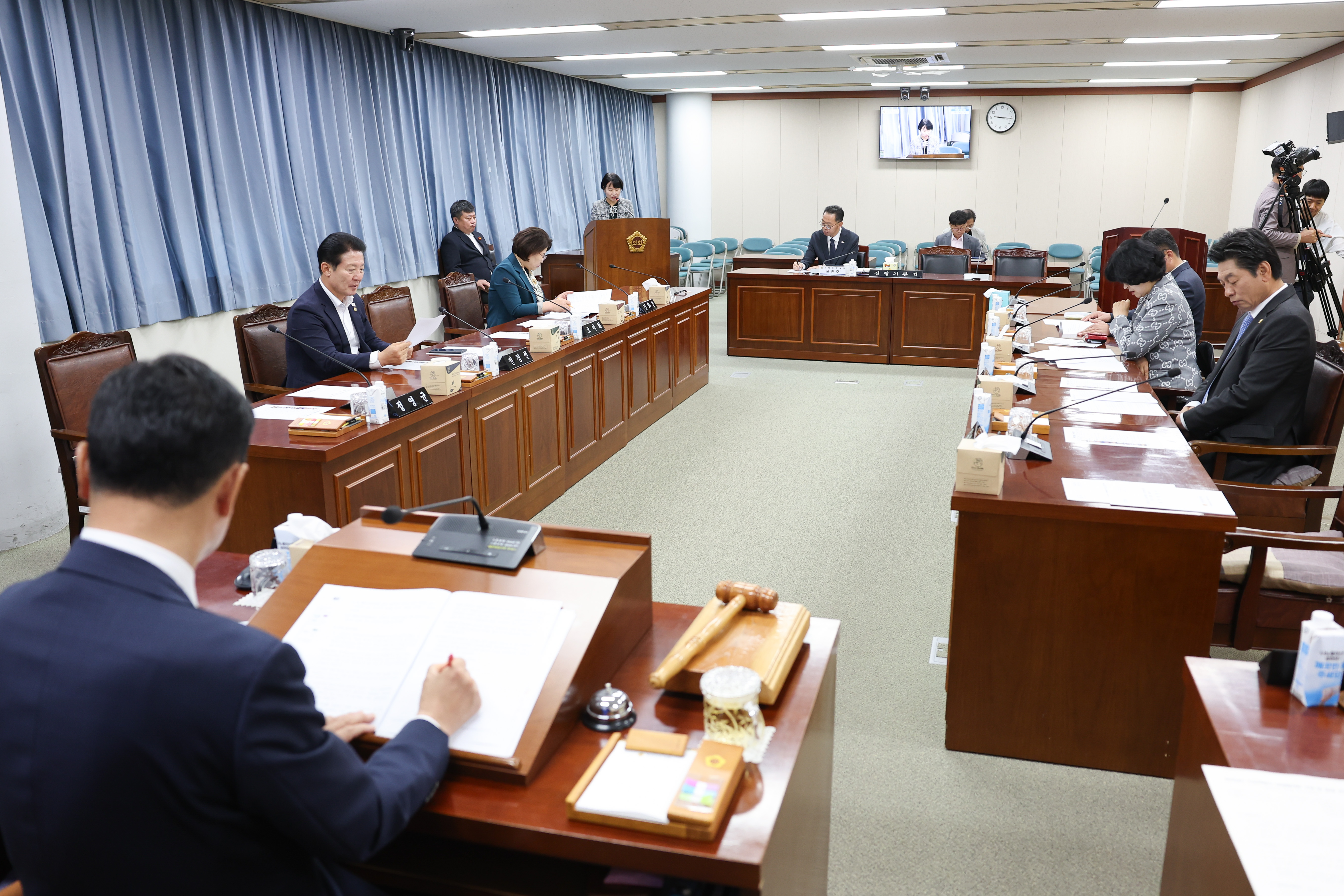 제394회 기획행정위원회 회의 첨부이미지 : 25년10월23일 제394회 기획행정위원회 회의 (9).jpg