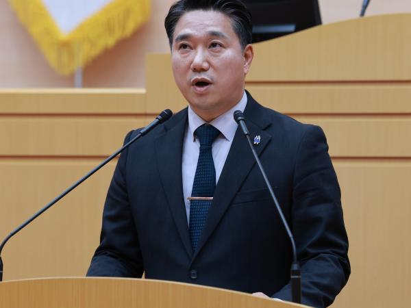 제394회 임시회 제2차 본회의 첨부이미지 : 25년10월23일 제394회 임시회 제2차 본회의 - 089.jpg