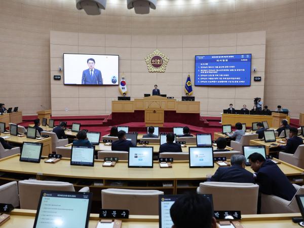 제394회 임시회 제2차 본회의 첨부이미지 : 25년10월23일 제394회 임시회 제2차 본회의 - 005.jpg