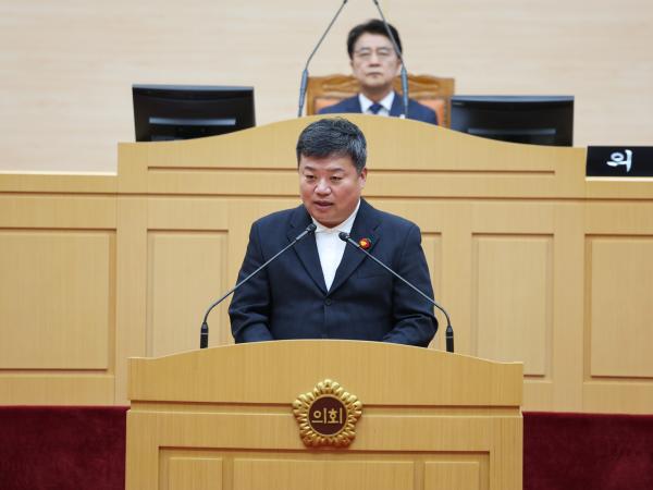 제394회 임시회 제2차 본회의 첨부이미지 : 25년10월23일 제394회 임시회 제2차 본회의 - 009.jpg