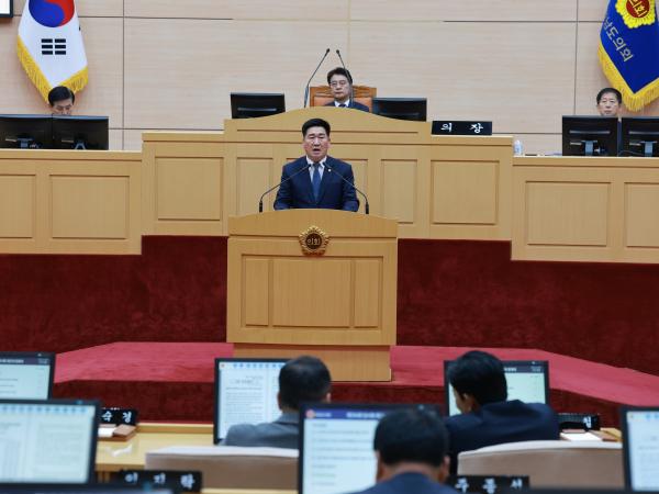 제394회 임시회 제2차 본회의 첨부이미지 : 25년10월23일 제394회 임시회 제2차 본회의 - 069.jpg