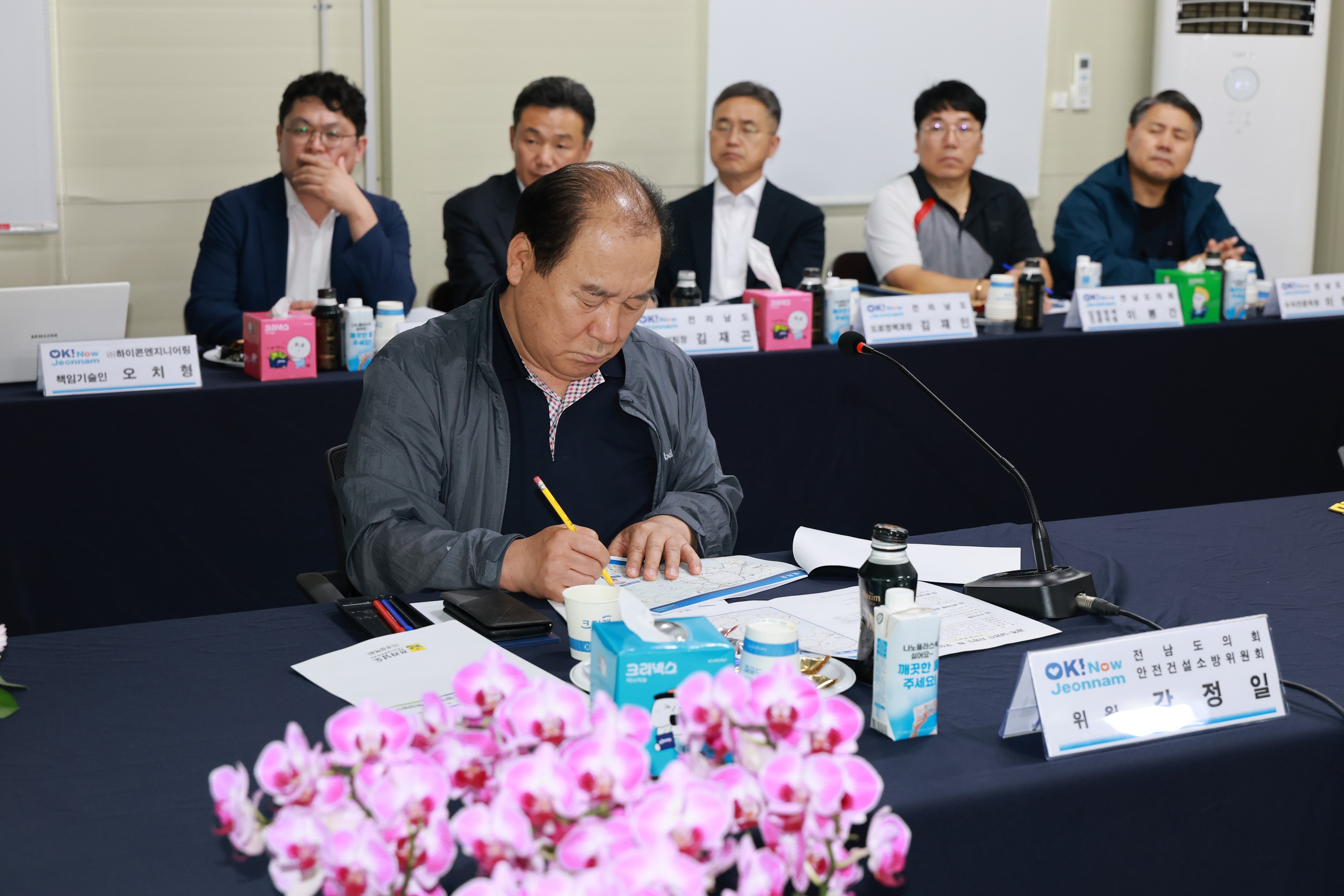 25년10월16일 제394회 임시회 과역~남영간 지방도 공사현장 현지활동 - 0152