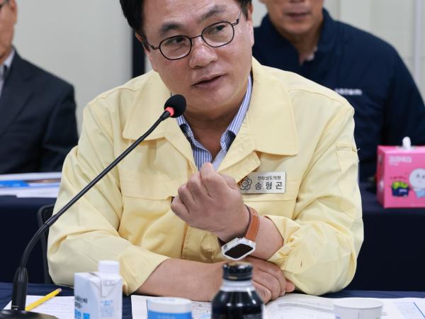 제394회 임시회 안전건설소방위원회 과역~남영간 지방도 공사현장 현지활동 첨부이미지 : 25년10월16일 제394회 임시회 과역~남영간 지방도 공사현장 현지활동 - 026.jpg