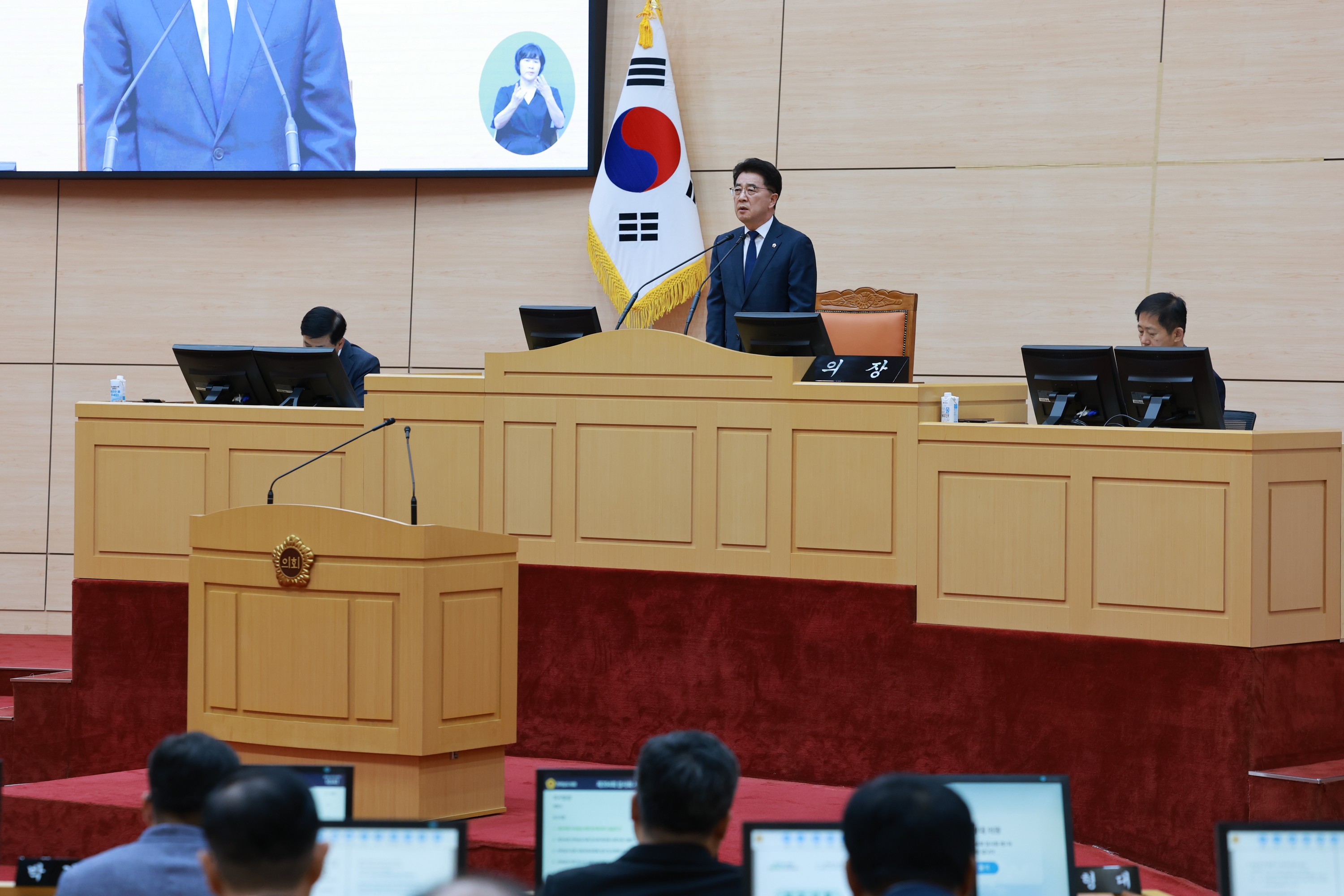 제394회 임시회 제1차 본회의 첨부이미지 : 25년10월15일 제394회 임시회 제1차 본회의 - 032.jpg