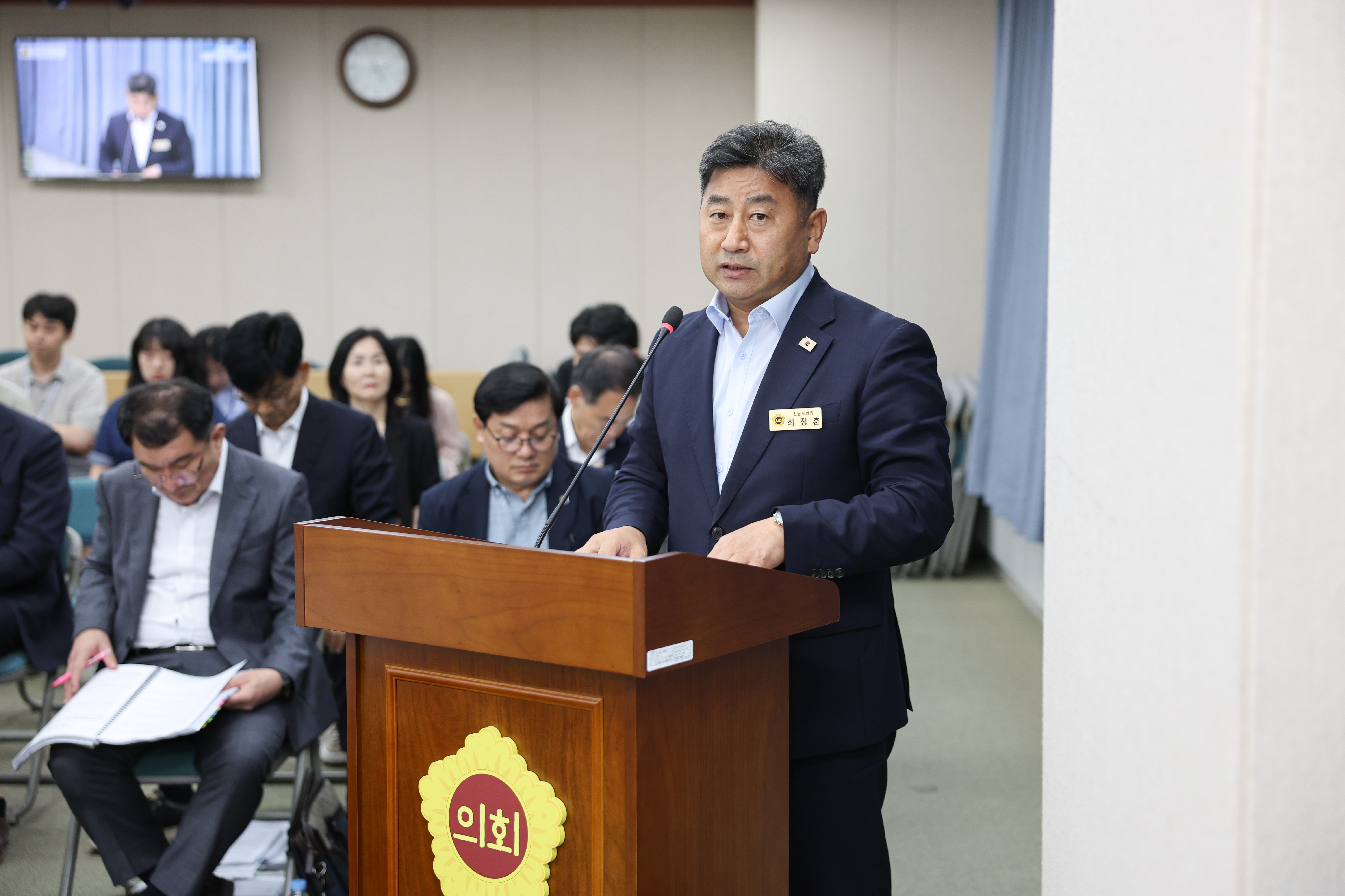 제394회 임시회 교육위원회 회의 첨부이미지 : 25년10월15일 제394회 임시회 교육위원회 회의 (24).jpg