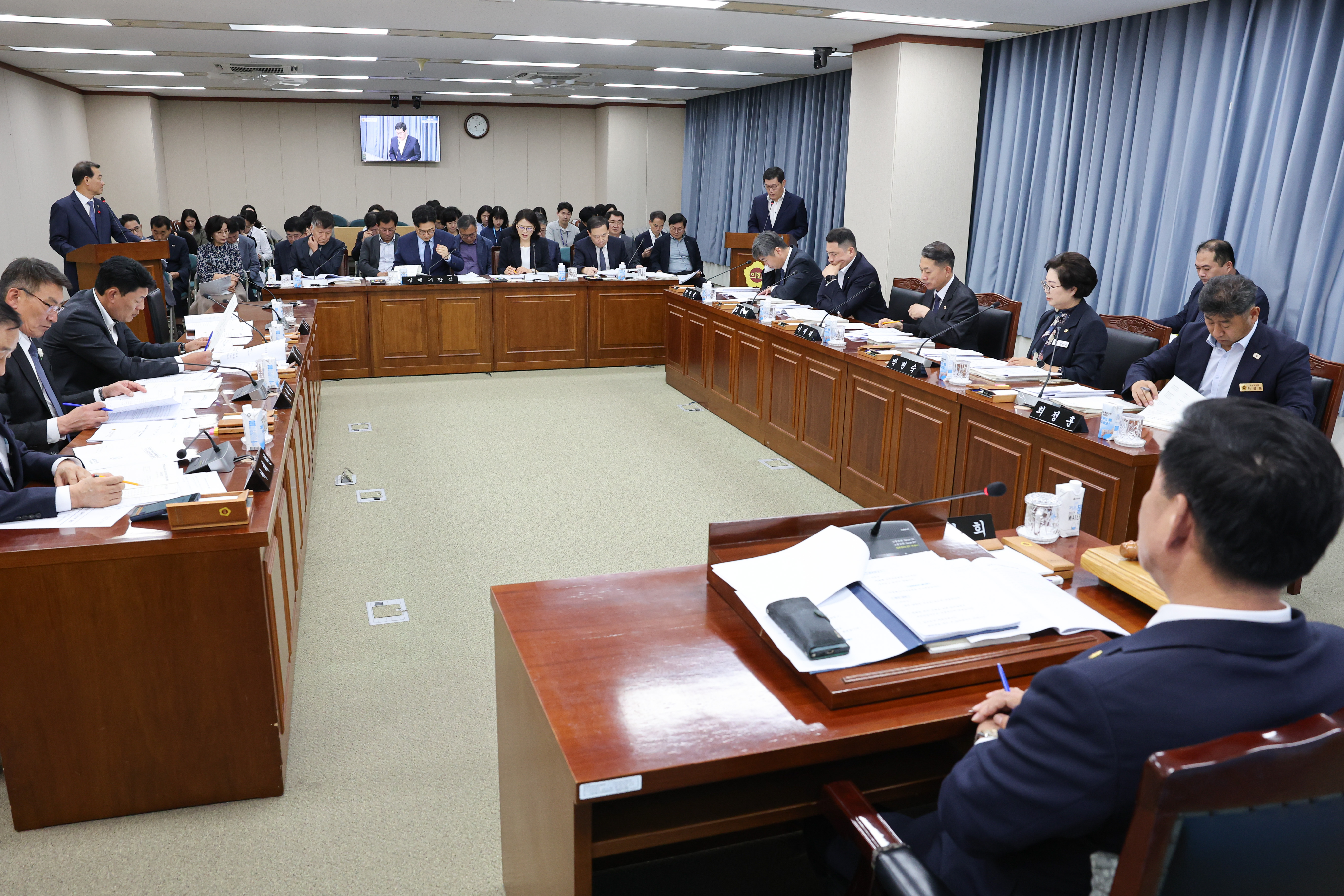 제394회 임시회 교육위원회 회의 첨부이미지 : 25년10월15일 제394회 임시회 교육위원회 회의 (12).jpg