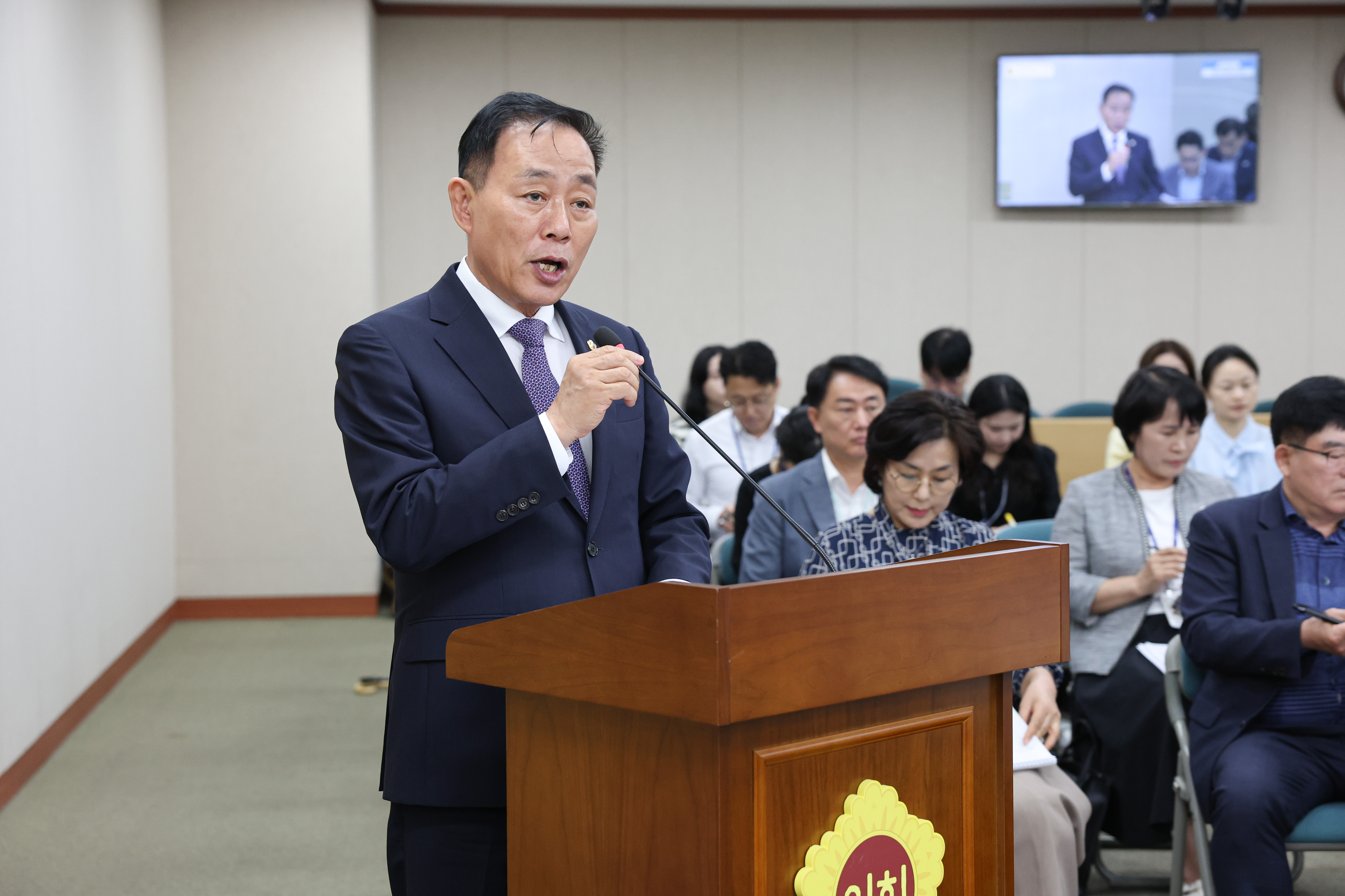 제394회 임시회 교육위원회 회의 첨부이미지 : 25년10월15일 제394회 임시회 교육위원회 회의 (19).jpg