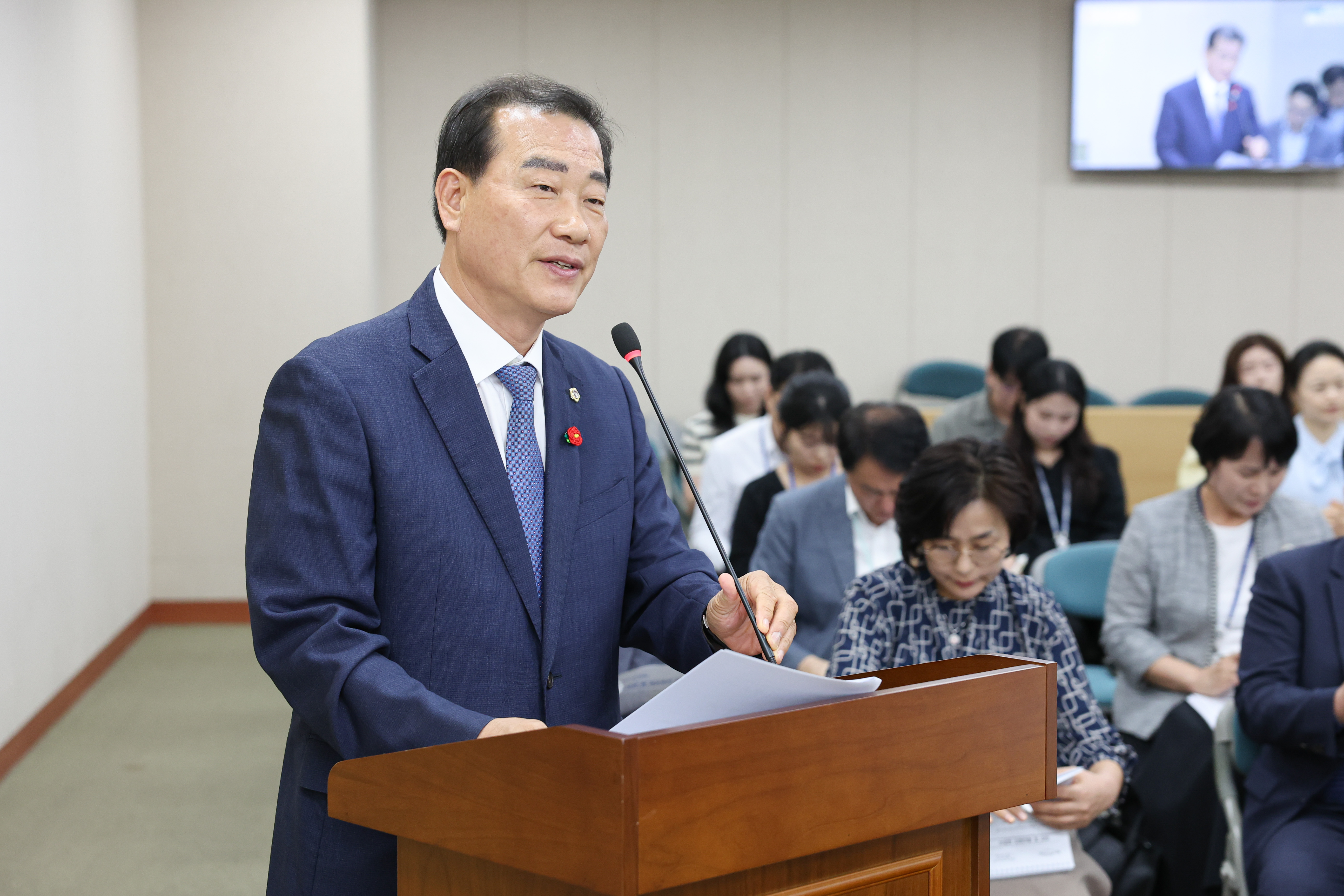 제394회 임시회 교육위원회 회의 첨부이미지 : 25년10월15일 제394회 임시회 교육위원회 회의 (9).jpg