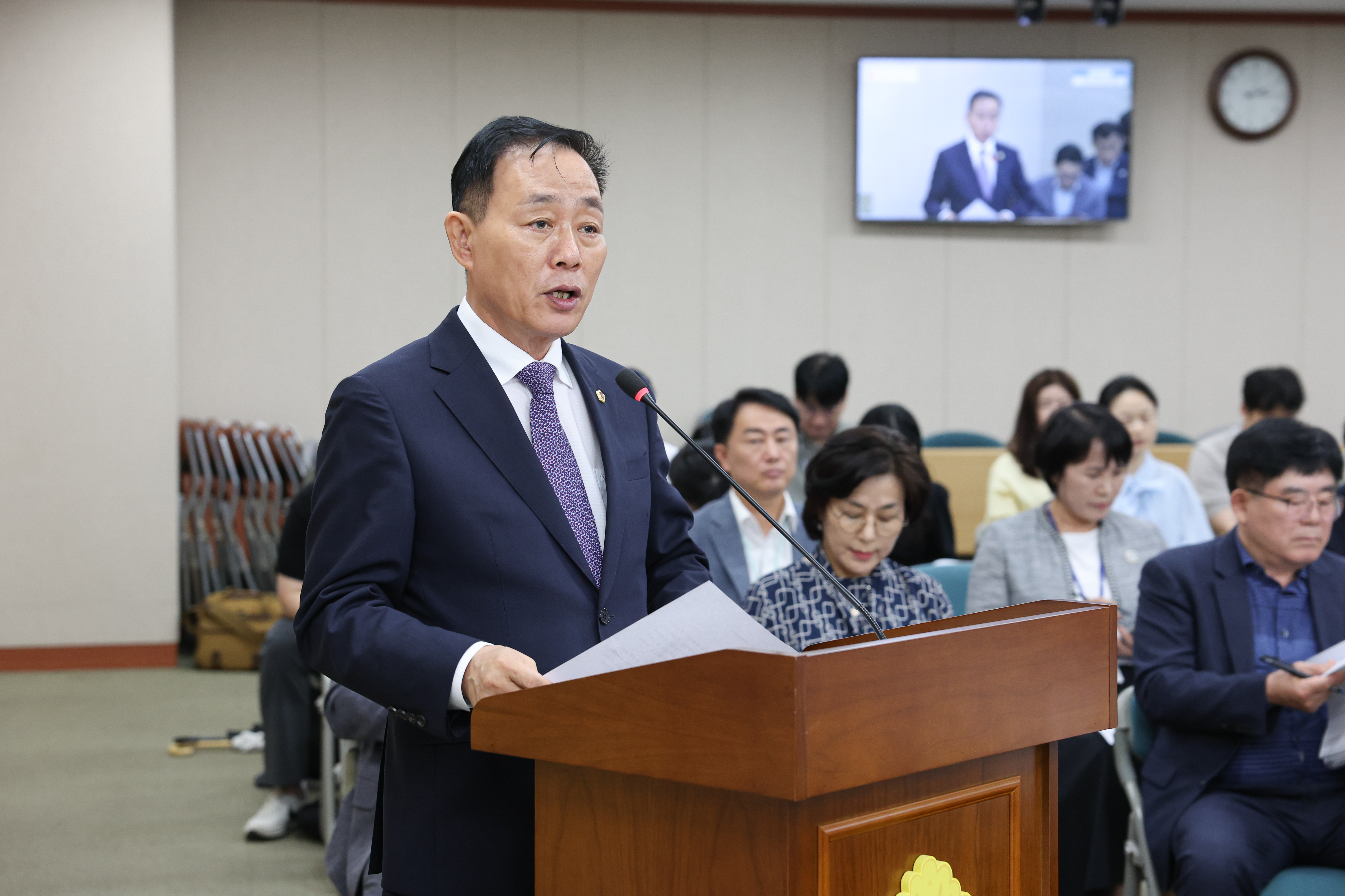 제394회 임시회 교육위원회 회의 첨부이미지 : 25년10월15일 제394회 임시회 교육위원회 회의 (18).jpg