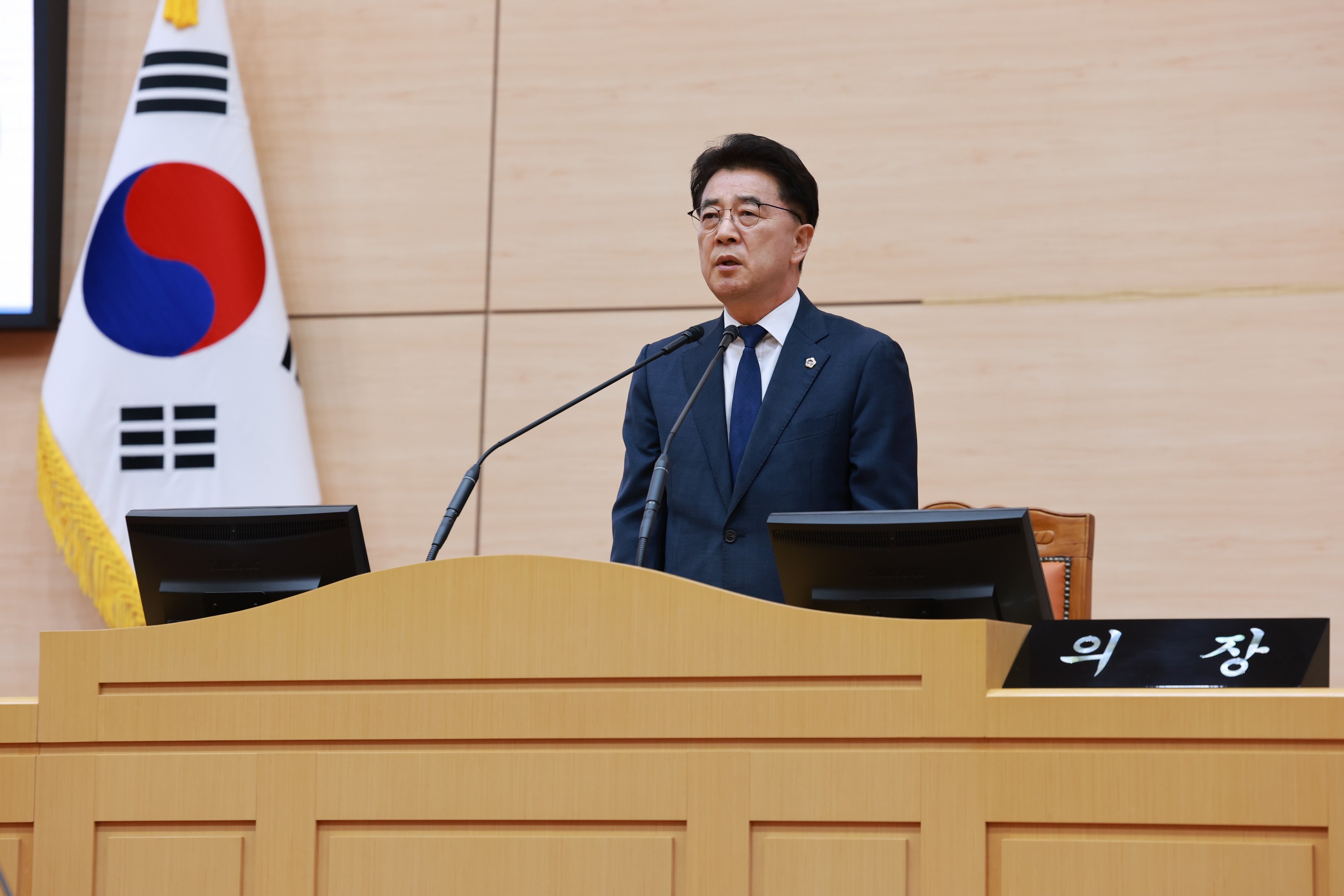 제394회 임시회 제1차 본회의 첨부이미지 : 25년10월15일 제394회 임시회 제1차 본회의 - 033.jpg