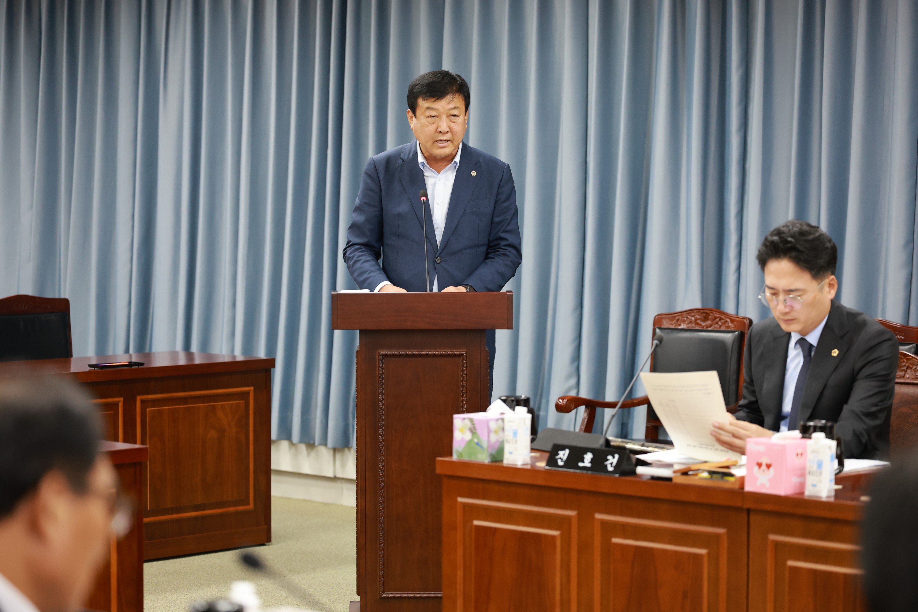 제394회 임시회 농수산위원회 회의 첨부이미지 : 25년10월15일 제394회 임시회 농수산위원회 회의 - 024.jpg