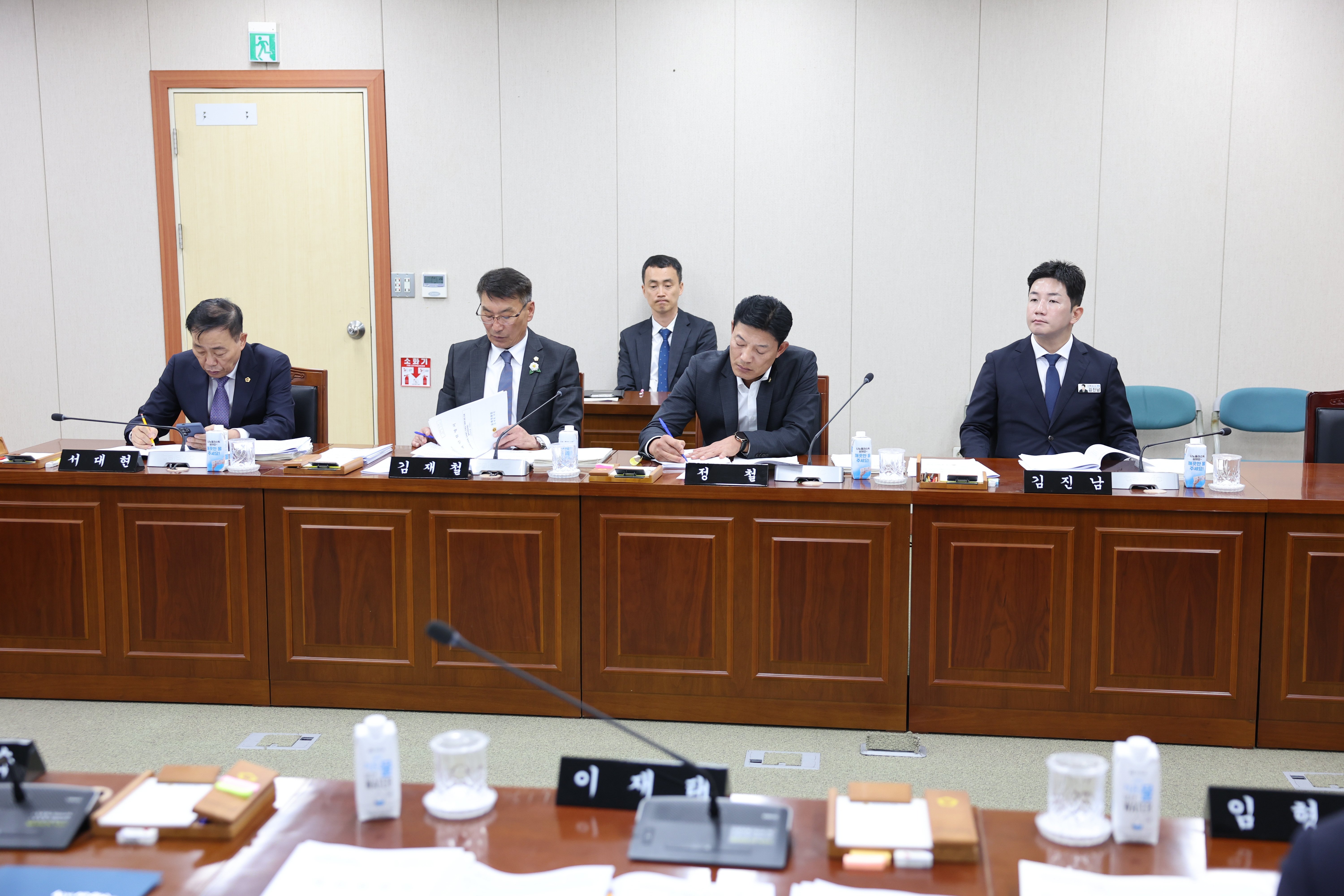 제394회 임시회 교육위원회 회의 첨부이미지 : 25년10월15일 제394회 임시회 교육위원회 회의 (34).jpg