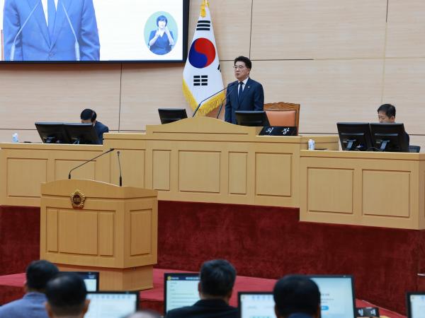 제394회 임시회 제1차 본회의 첨부이미지 : 25년10월15일 제394회 임시회 제1차 본회의 - 032.jpg