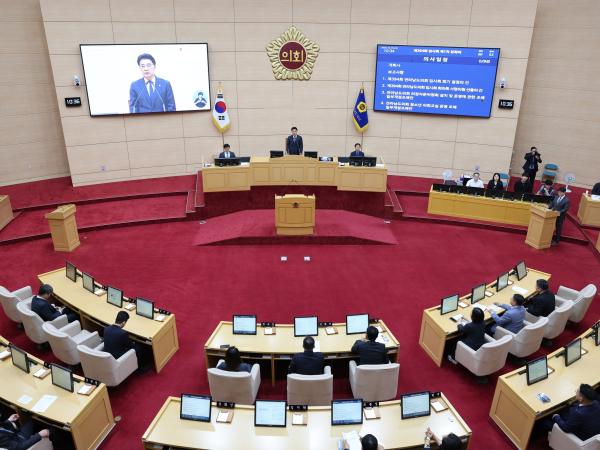 제394회 임시회 제1차 본회의 첨부이미지 : 25년10월15일 제394회 임시회 제1차 본회의 - 006.jpg