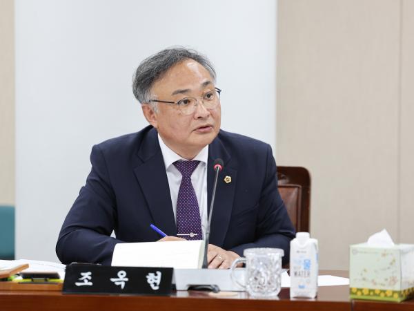 제394회 임시회 경제관광문화위원회 회의 첨부이미지 : 25년10월15일 제394회 임시회 경제관광문화위원회 회의 (22).jpg