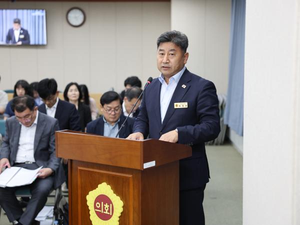 제394회 임시회 교육위원회 회의 첨부이미지 : 25년10월15일 제394회 임시회 교육위원회 회의 (24).jpg