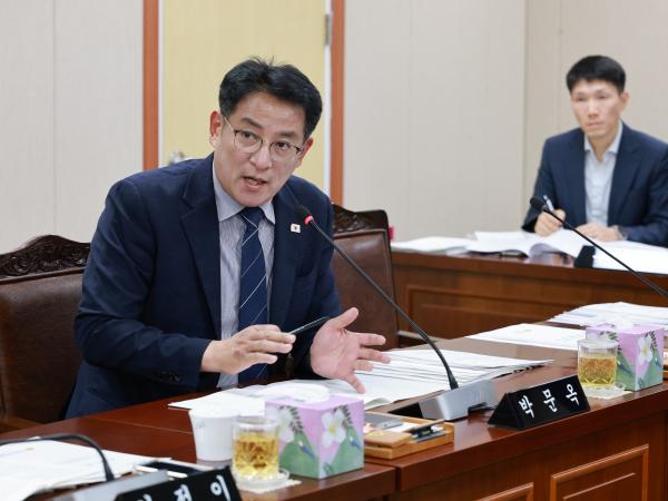 제394회 임시회 보건복지환경위원회 회의 첨부이미지 : 25년10월15일 제394회 임시회 보건복지환경위원회 회의 - 006.jpg