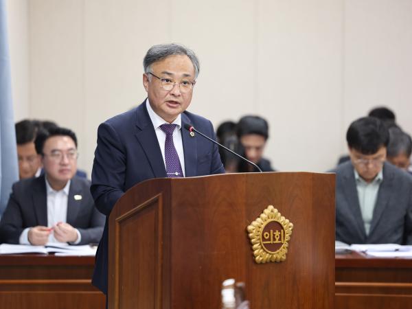 제394회 임시회 경제관광문화위원회 회의 첨부이미지 : 25년10월15일 제394회 임시회 경제관광문화위원회 회의 (29).jpg