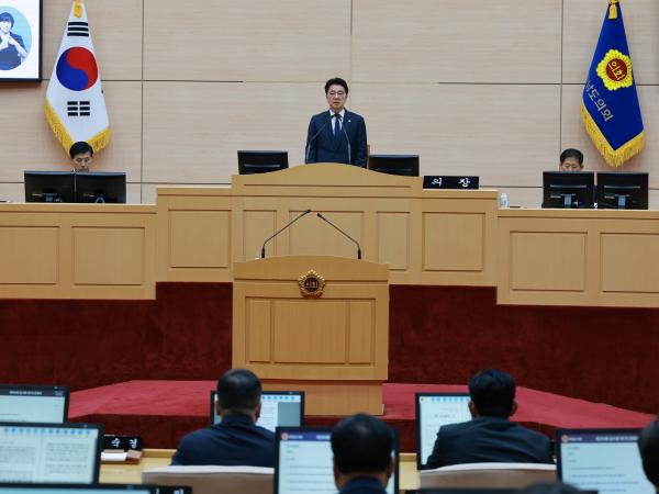 제394회 임시회 제1차 본회의 첨부이미지 : 25년10월15일 제394회 임시회 제1차 본회의 - 020.jpg
