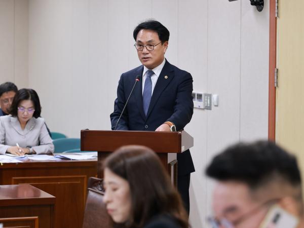 제394회 임시회 보건복지환경위원회 회의 첨부이미지 : 25년10월15일 제394회 임시회 보건복지환경위원회 회의 - 044.jpg