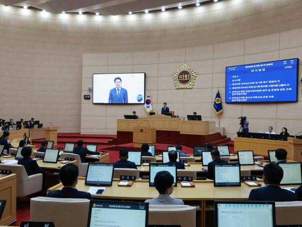 제394회 임시회 제1차 본회의 첨부이미지 : 25년10월15일 제394회 임시회 제1차 본회의 - 023.jpg