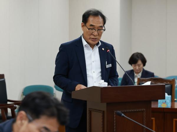 제394회 임시회 농수산위원회 회의 첨부이미지 : 25년10월15일 제394회 임시회 농수산위원회 회의 - 017.jpg