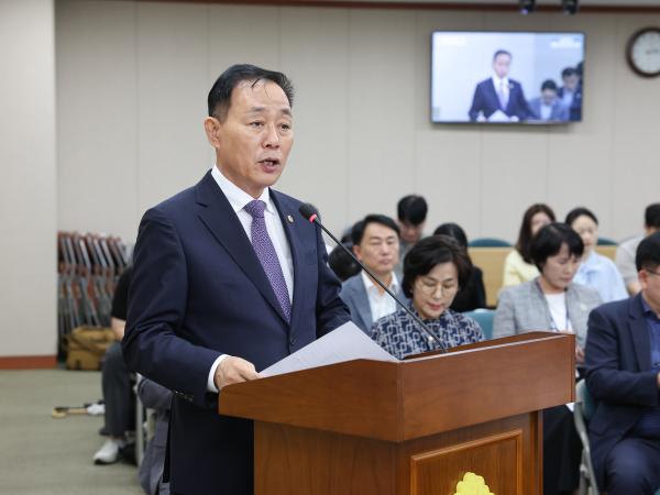 제394회 임시회 교육위원회 회의 첨부이미지 : 25년10월15일 제394회 임시회 교육위원회 회의 (18).jpg