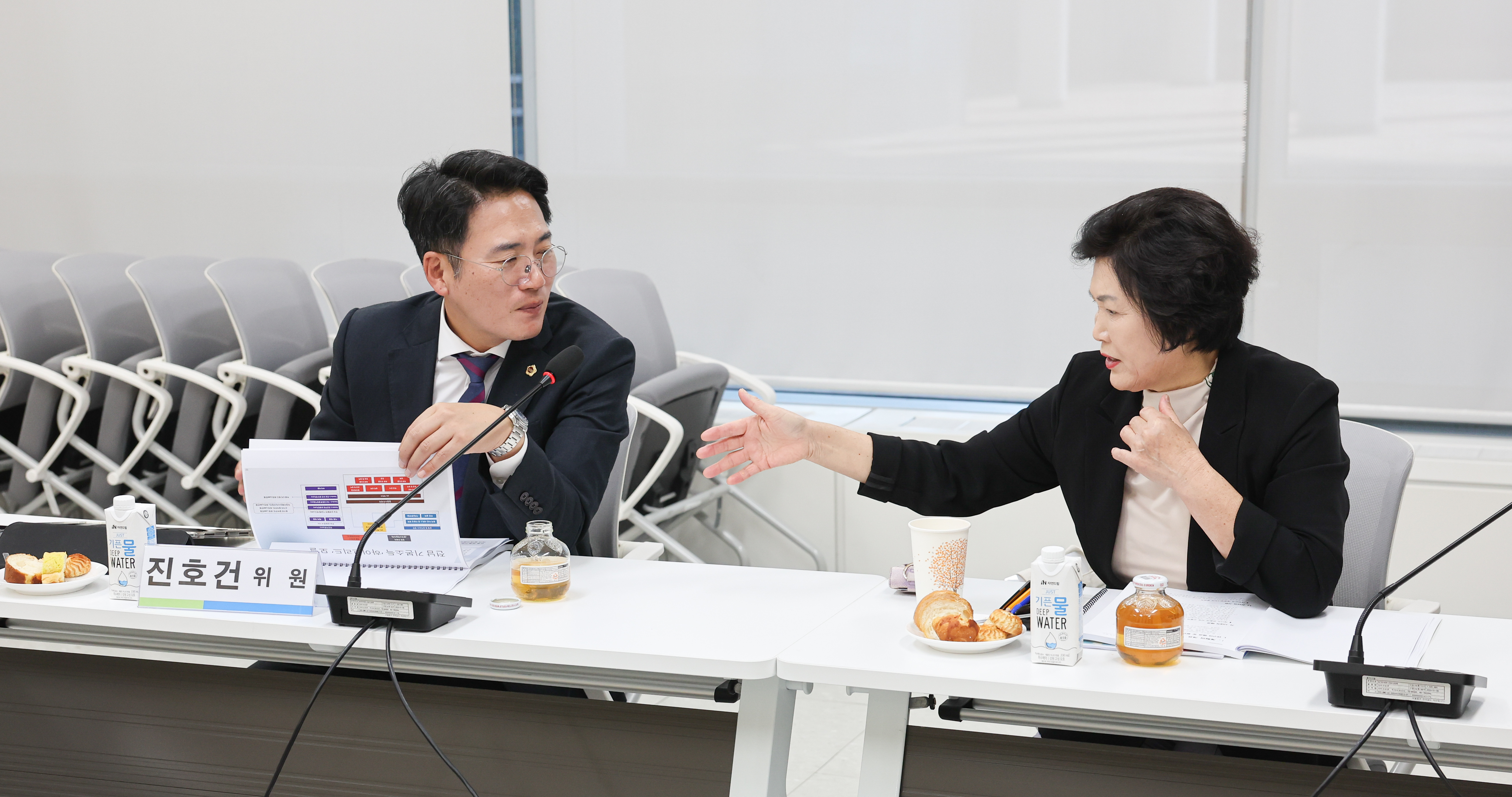 해양융합 에너지 연구회 정책연구용역 최종보고회 첨부이미지 : 25년10월31일 해양융합 에너지 연구회 정책연구용역 최종보고회 (4).jpg