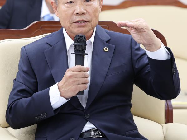 중국 상하이시 인민대표대회 내방