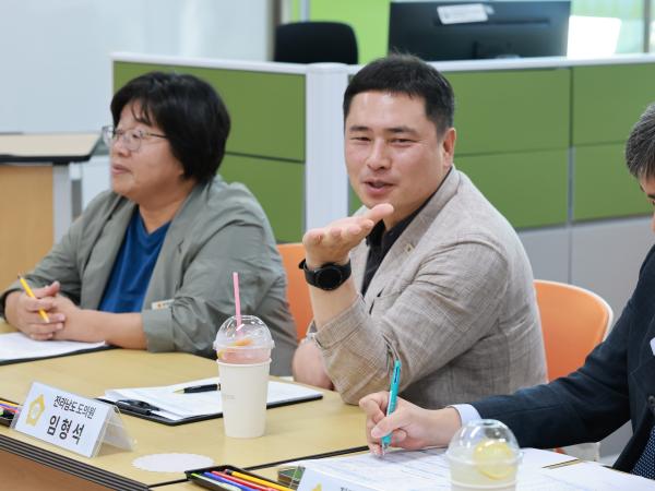 전남 미래형 늘봄교육 정책연구회 영광초 현장간담회 첨부이미지 : 25년08월22일 전남 미리형 늘봄교육 정책연구회 영광초 현장간담회( - 017.jpg