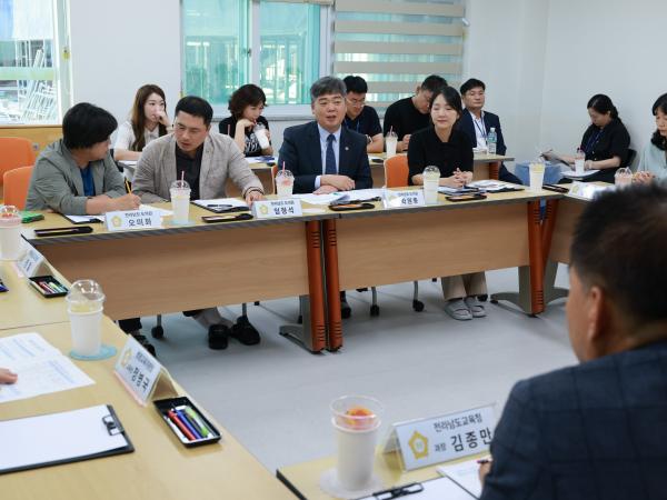전남 미래형 늘봄교육 정책연구회 영광초 현장간담회 첨부이미지 : 25년08월22일 전남 미리형 늘봄교육 정책연구회 영광초 현장간담회( - 025.jpg