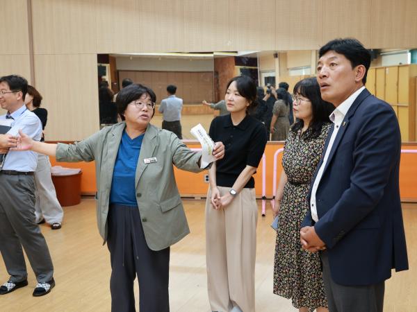 전남 미래형 늘봄교육 정책연구회 영광초 현장간담회 첨부이미지 : 25년08월22일 전남 미리형 늘봄교육 정책연구회 영광초 현장간담회( - 029.jpg