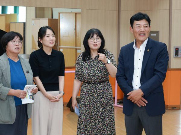 전남 미래형 늘봄교육 정책연구회 영광초 현장간담회 첨부이미지 : 25년08월22일 전남 미리형 늘봄교육 정책연구회 영광초 현장간담회( - 027.jpg