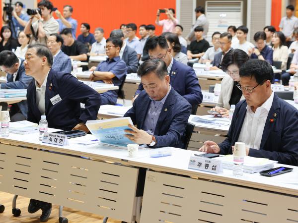2026여수세계섬박람회 종합실행계획 수립 중간보고회 첨부이미지 : 25년08월21일 2026여수세계섬박람회 종합실행계획 수립 중간보고회 (3).jpg
