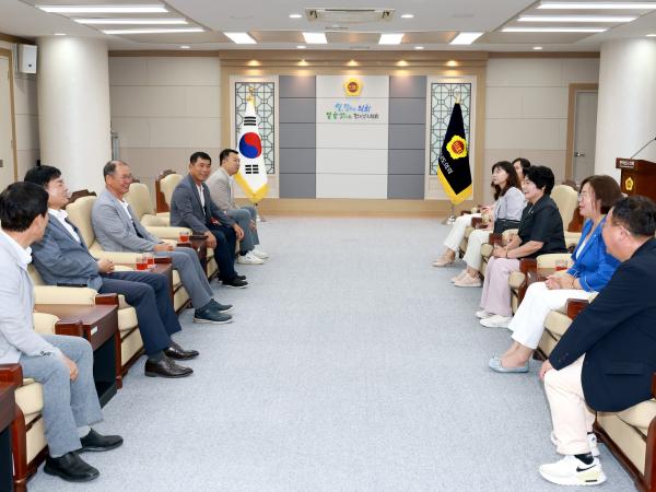 대구 기초의회 민주당 소속의원 도의회 내방 첨부이미지 : 25년08월20일 대구 기초의회 민주당 소속의원 도의회 내방 - 036.jpg