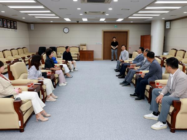 대구 기초의회 민주당 소속의원 도의회 내방 첨부이미지 : 25년08월20일 대구 기초의회 민주당 소속의원 도의회 내방 - 038.jpg