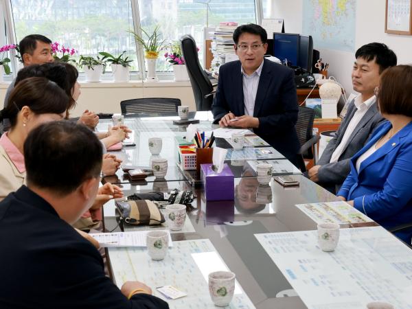 대구 기초의회 민주당 소속의원 도의회 내방 첨부이미지 : 25년08월20일 대구 기초의회 민주당 소속의원 도의회 내방 - 012.jpg