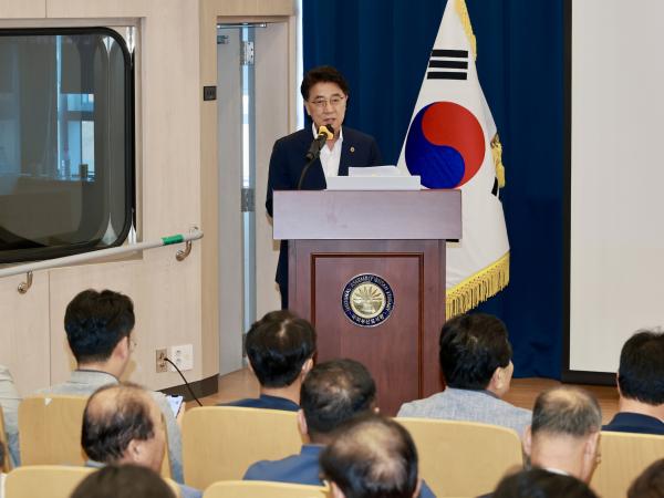 2025년 전라남도의회 전체의원 연찬회 첨부이미지 : 25년08월28일 2025년 전라남도의회 전체의원 연찬회 - 118.jpg