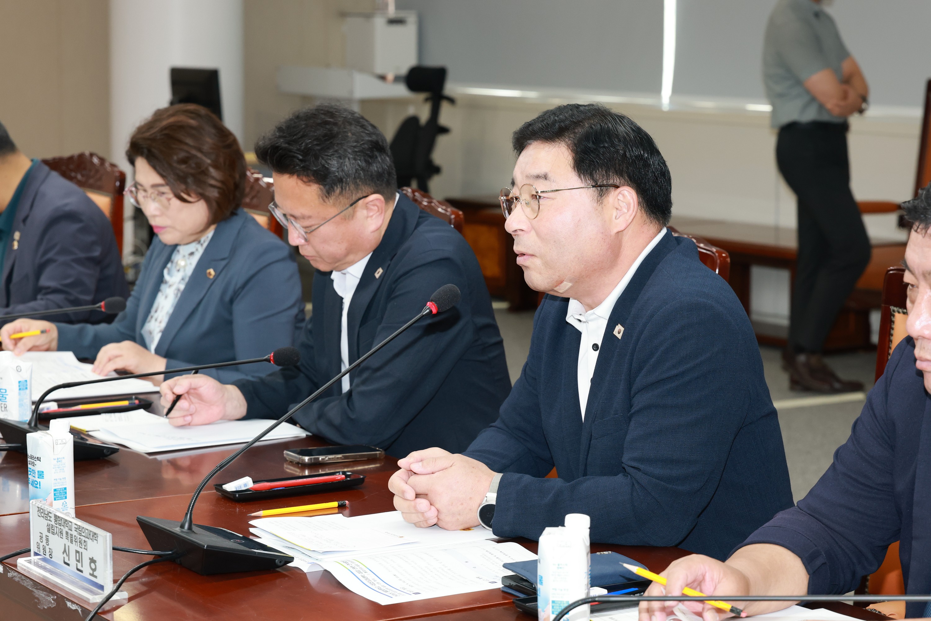 전라남도 통합대학교 국립의과대학 설립 관련 연석회의 첨부이미지 : 25년08월13일 전라남도 통합대학교 국립의과대학 설립 관련 연석회의 - 010.jpg