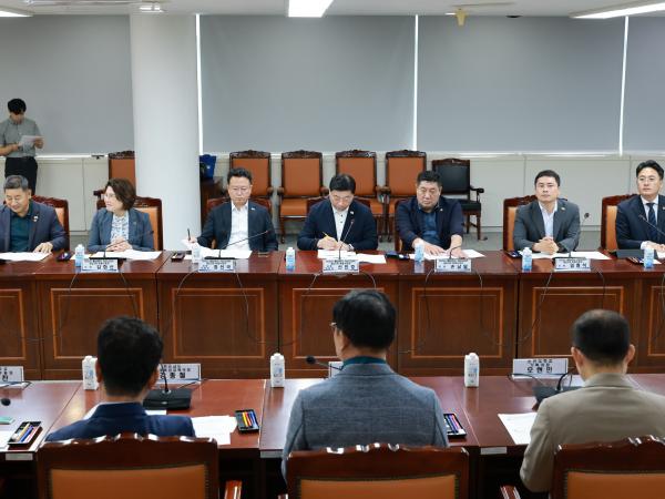 전라남도 통합대학교 국립의과대학 설립 관련 연석회의 첨부이미지 : 25년08월13일 전라남도 통합대학교 국립의과대학 설립 관련 연석회의 - 003.jpg