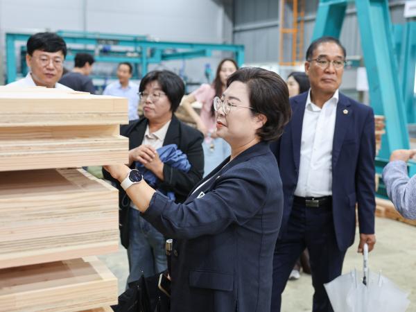 '지속가능한 산림자원 연구회' 현지활동 첨부이미지 : 25년08월11일 ‘지속가능한 산림자원 연구회‘ 현지활동 (39).jpg