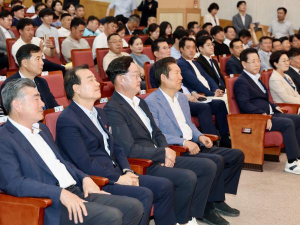무안 교육발전특구 활성화 포럼 첨부이미지 : 25년06월20일 무안교육발전특구 활성화 포럼 - 036.jpg