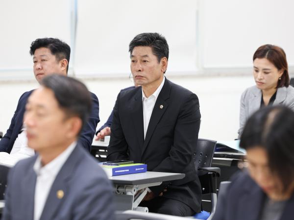 제1기 전라남도의회 의정 아카데미 첨부이미지 : 25년06월25일 제1기 전라남도의회 의정 아카데미 (8).jpg