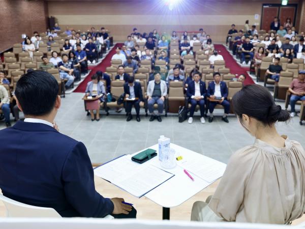 전남교육가족과의 미래교육 간담회 첨부이미지 : 25년06월23일 전남교육가족과의 미래교육 간담회 - 037.jpg