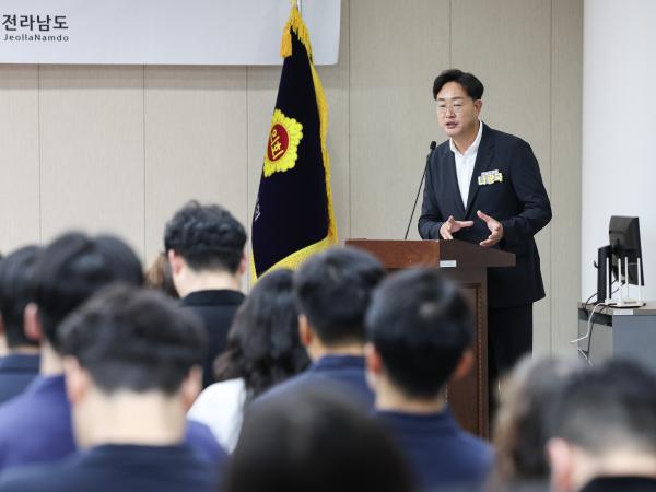 청사 전면광장 공원조성사업 설명회 첨부이미지 : 25년06월23일 청사 전면광장 공원조성사업 설명회 (15).jpg