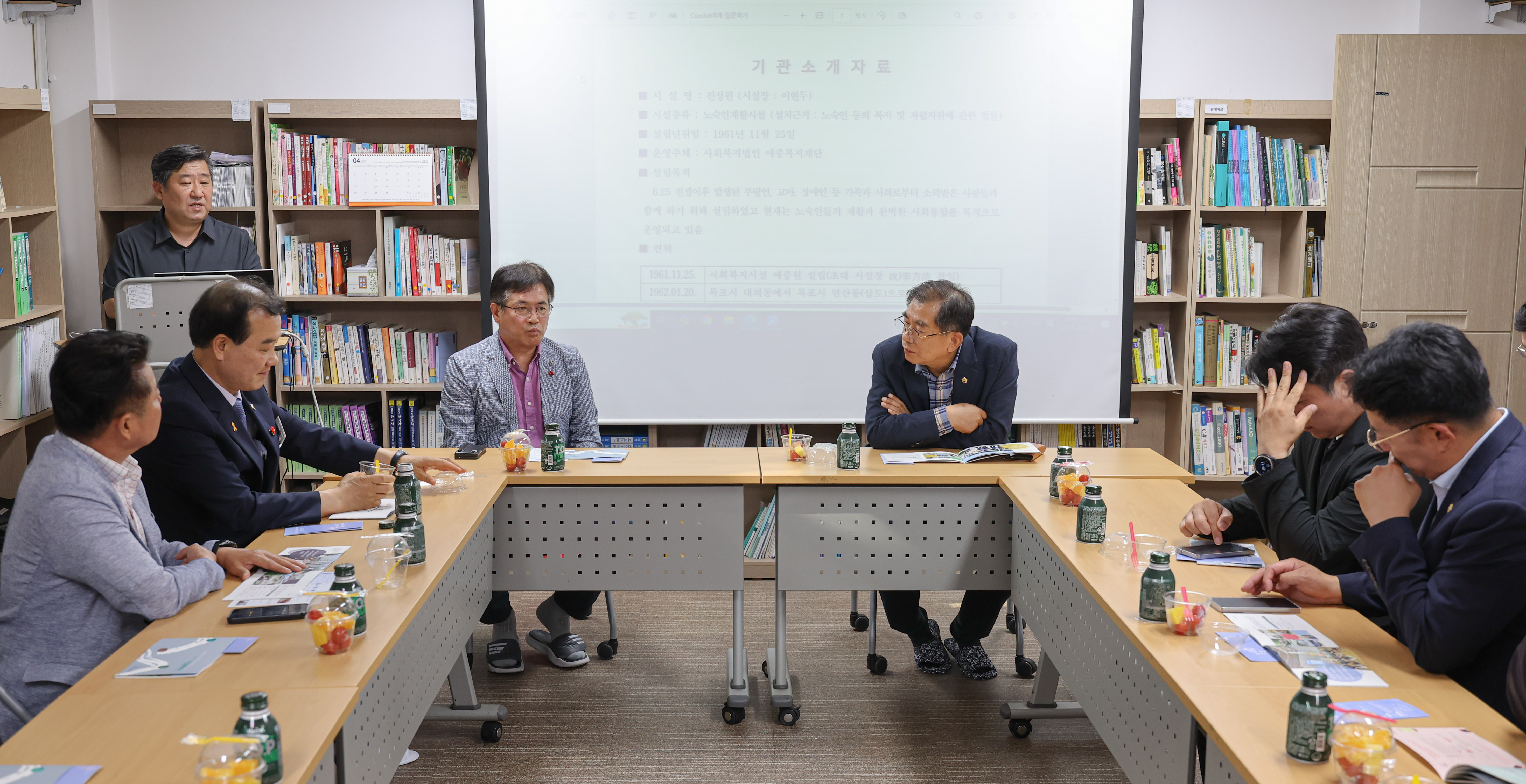 제391회 정례회 보건복지환경위원회 현지활동 첨부이미지 : 25년06월16일 제391회 정례회 보건복지환경위원회 현지활동 (노숙인재활시설) (13).jpg