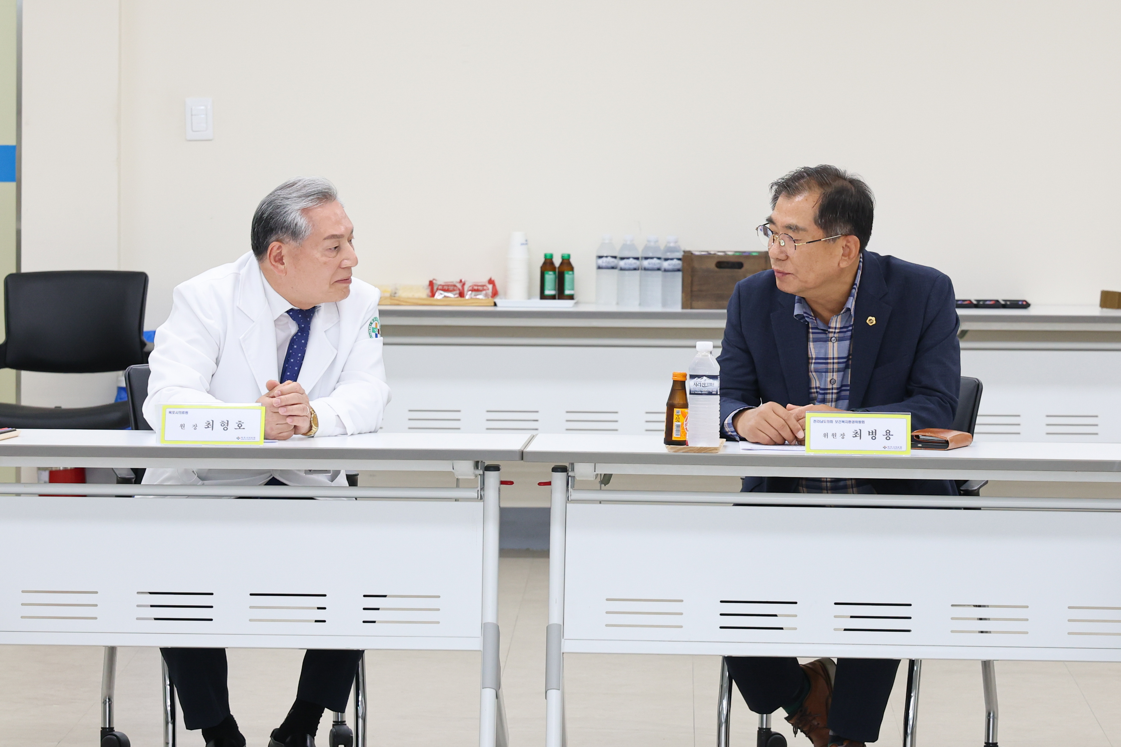 제391회 정례회 보건복지환경위원회 현지활동 첨부이미지 : 25년06월16일 제391회 정례회 보건복지환경위원회 현지활동 (목포시의료원) (1).jpg