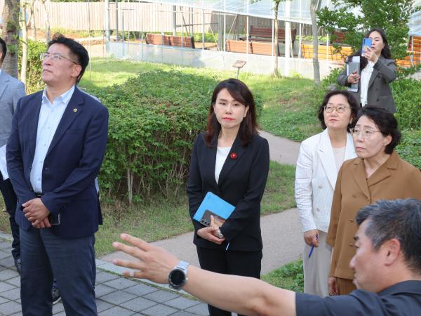 제391회 정례회 보건복지환경위원회 현지활동 첨부이미지 : 25년06월16일 제391회 정례회 보건복지환경위원회 현지활동 (노숙인재활시설) (24).jpg